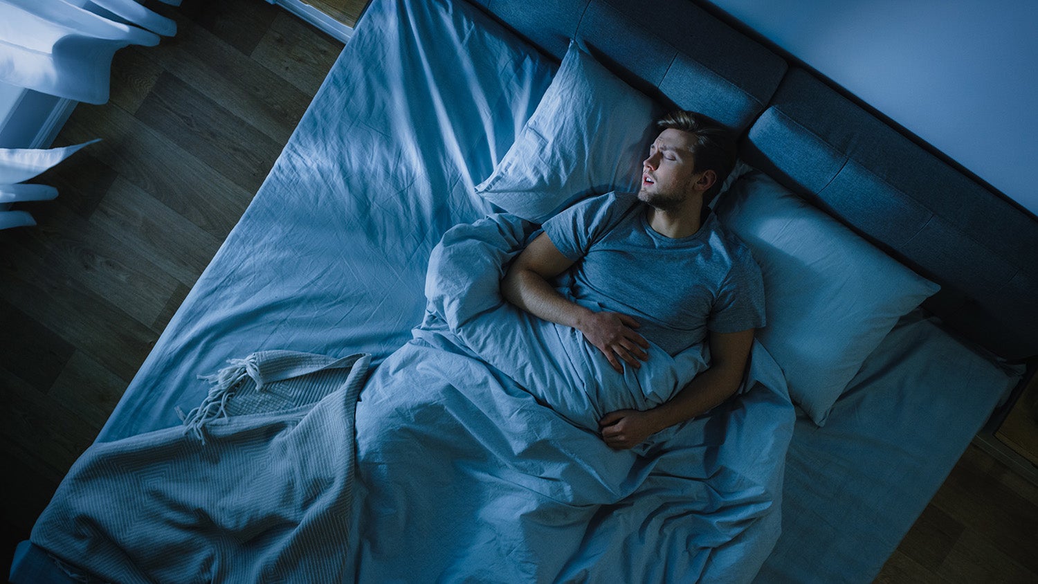Try These Strategies for Managing Men's Nighttime Sleep Loss